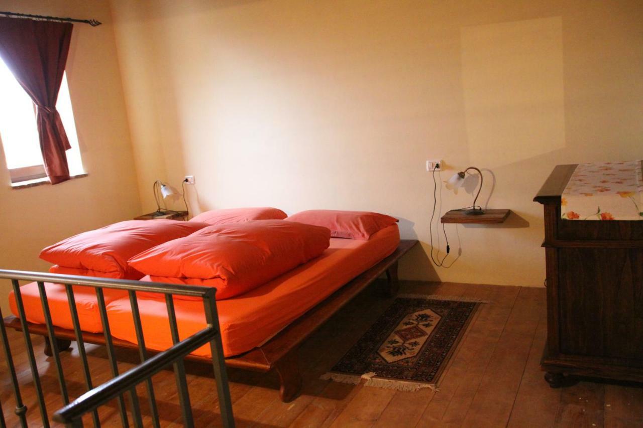 Girfalco Country House Bed and Breakfast Urbino Eksteriør billede