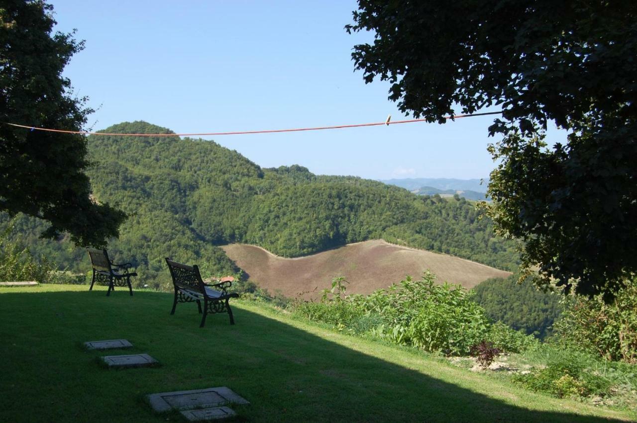 Girfalco Country House Bed and Breakfast Urbino Eksteriør billede