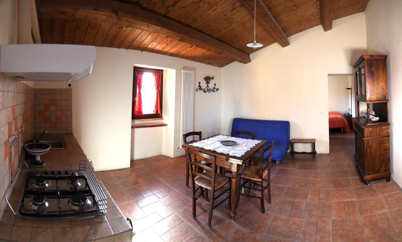 Girfalco Country House Bed and Breakfast Urbino Eksteriør billede